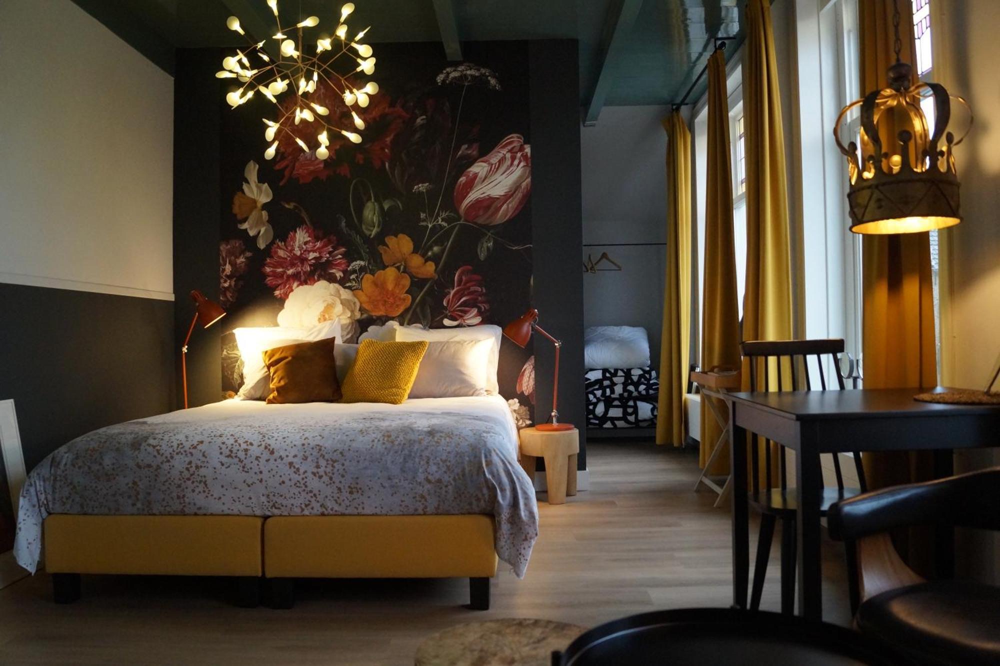 B&B Logeren Bij De Burgemeester Stad aan 't Haringvliet Esterno foto